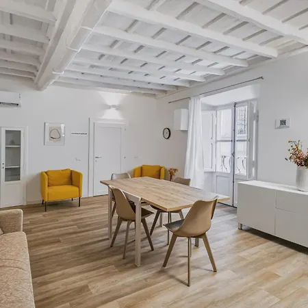 Intera Casa Centralissima A 100 Mt Dal Parcheggio Pensión 3*