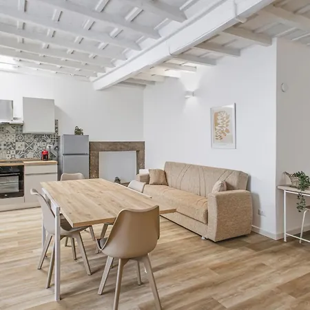 Intera Casa Centralissima A 100 Mt Dal Parcheggio Pensión